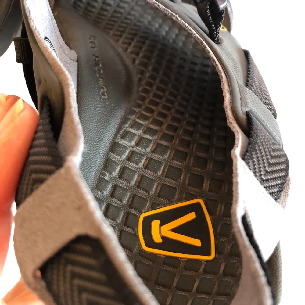 Keen Men’s 12 Contour Arch Water Beach Travel Hiking Camping Trail Sandals Comfy